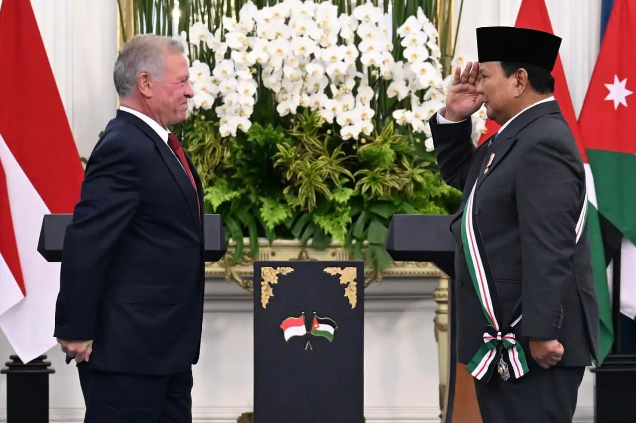 Presiden Prabowo Terima Penghargaan “The Bejewelled Grand Cordon of Al Nahda” dari Raja Yordania