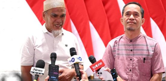 Dua Guru Luwu Utara Bersyukur Dapat Rehabilitasi dari Presiden Prabowo