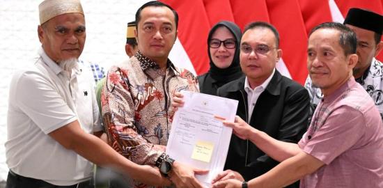 Gunakan Hak Rehabilitasi, Presiden Prabowo Pulihkan Nama Baik Dua Guru di Luwu Utara