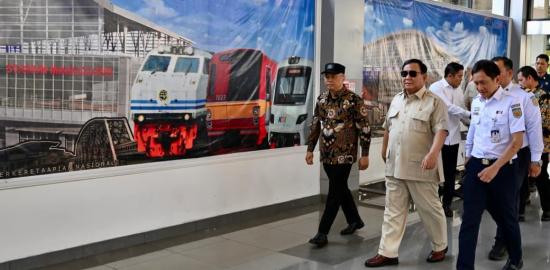 Presiden Prabowo: Sistem Kereta Api Jadi Fokus Pembangunan Nasional