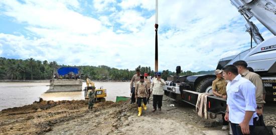 Presiden Prabowo Jamin Ketersediaan Pangan dan Percepat Perbaikan Infrastruktur di Aceh