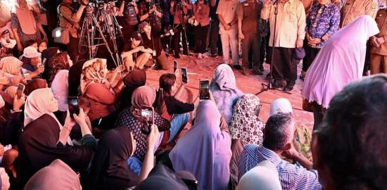 Presiden Prabowo Datang Mendengar dan Bantu Korban Banjir di Padang Pariaman