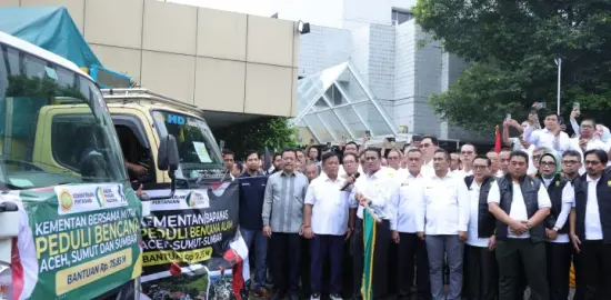 Mentan Amran Pastikan Bantuan Cepat Tersalurkan Lewat Armada Laut dan Udara