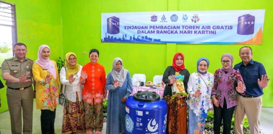 PAM Jaya Salurkan Toren Air Gratis untuk Warga Tugu Utara