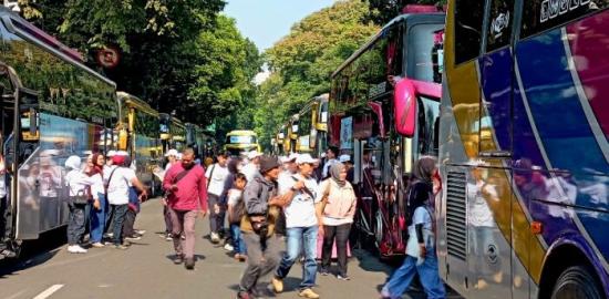 Pelaku Usaha Bus Pariwisata Jabar Berjuang Bertahan di Tengah Tekanan Ekonomi