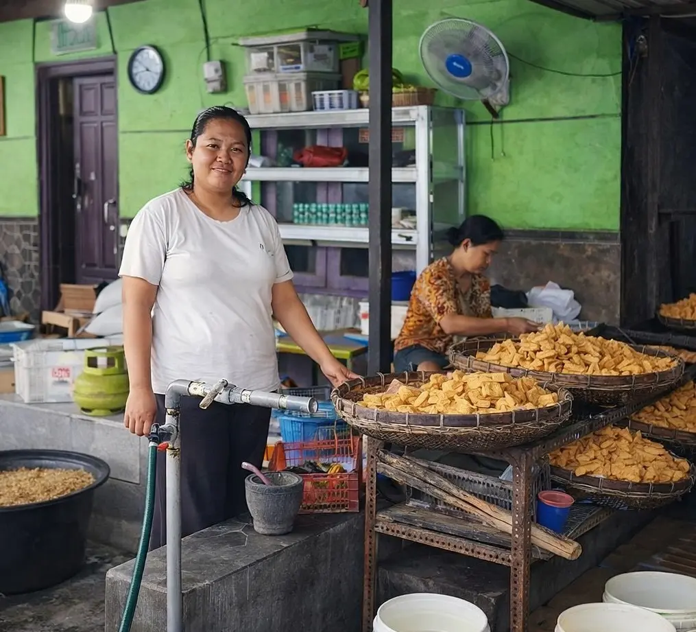 Kisah Sukses Nia Anggraini: Perjuangan Merintis Usaha Tahu Rumahan di Jawa Barat