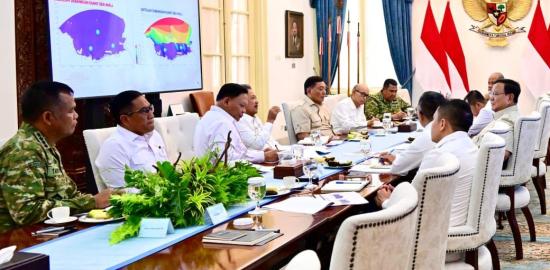 Presiden Prabowo Pimpin Ratas Percepat Pematangan Giant Sea Wall Pantura