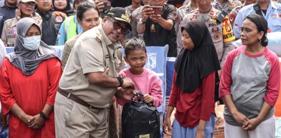 Rano Pastikan Penyintas Kebakaran Kebon Kosong Terlayani Baik