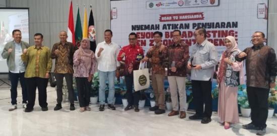 Riset KPID Jabar: Gen Z Tak Tinggalkan TV dan Radio tapi 99 Persen Gunakan Internet