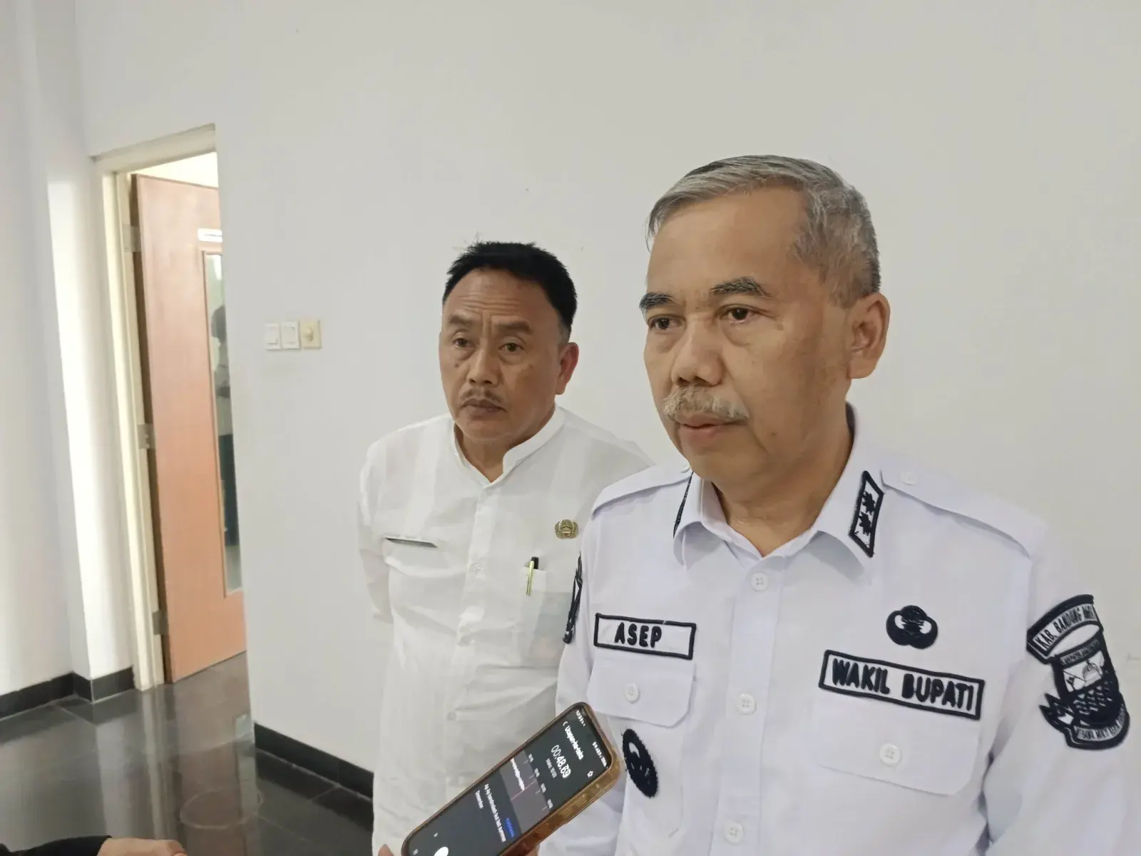 Pembangunan PLTS di Sarimukti: Solusi Sampah dan Peluang Ekonomi