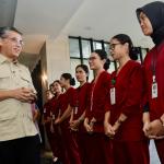 Menaker Tekankan Perusahaan Sesuaikan Tugas Magang dengan Latar Pendidikan Peserta