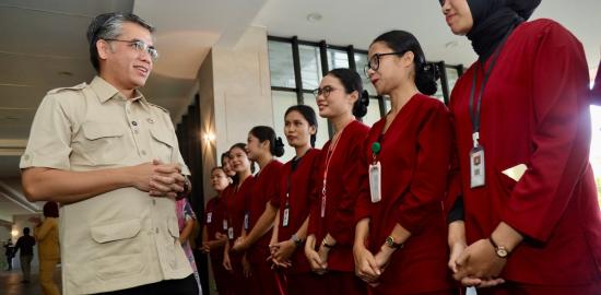 Menaker Tekankan Perusahaan Sesuaikan Tugas Magang dengan Latar Pendidikan Peserta