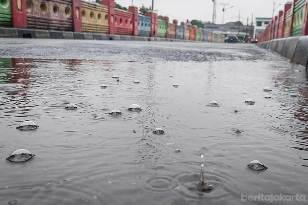Prakiraan Cuaca Jakarta Hari Ini: Hujan Ringan Sore Hari