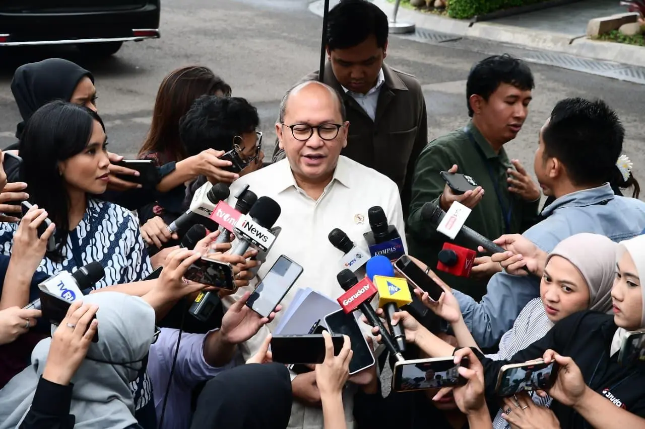 Pemerintah Percepat Pembangunan PLTS Nasional dengan Target 100 Gigawatt