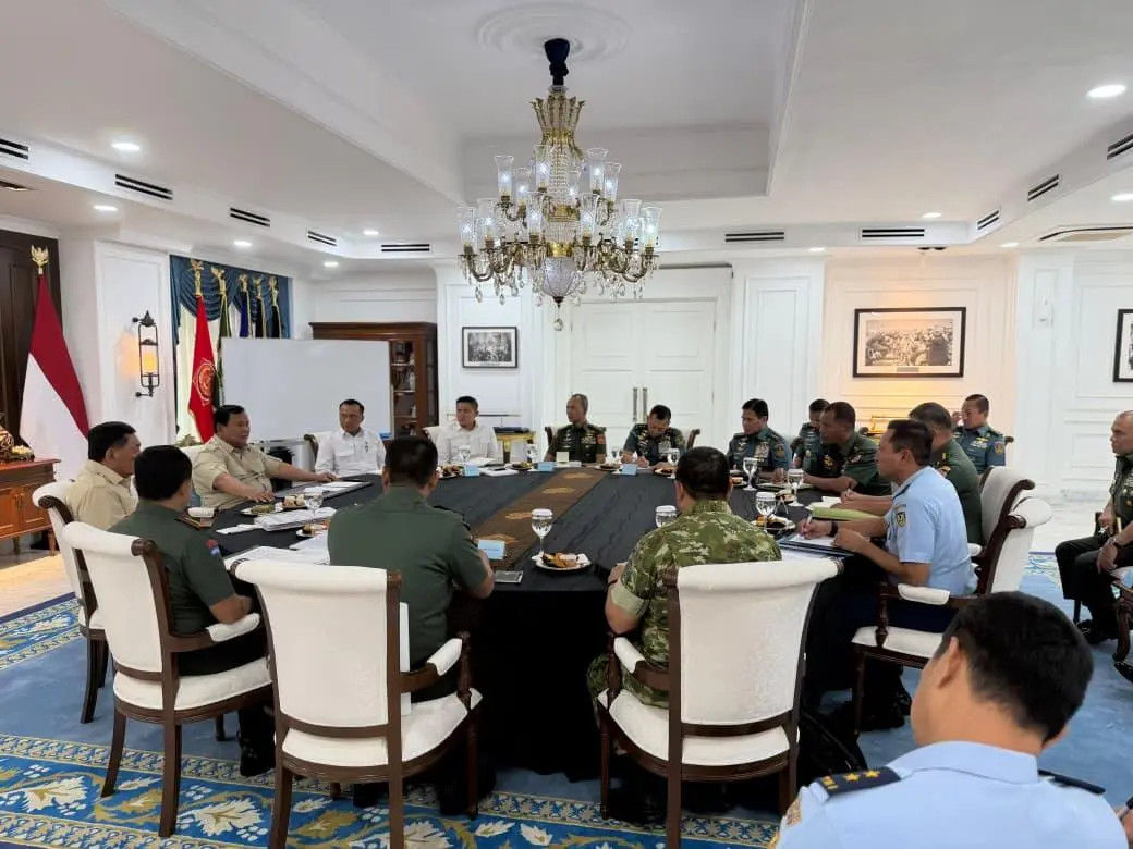 Perkuat Kedaulatan Negara, Presiden Prabowo Godok Strategi Pertahanan Baru Bersama Petinggi TNI