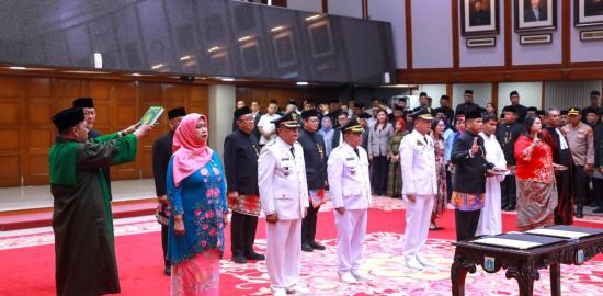 Pramono Lantik 11 Pejabat Pimpinan Tinggi Pratama di Jakarta
