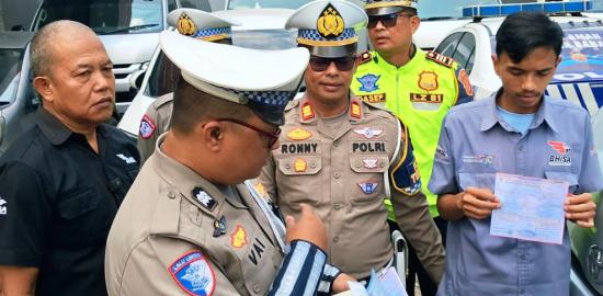 Bhinneka Sangkuriang dan Pemilik Mobil Sienta Sepakat Damai Usai Insiden Senggolan