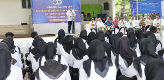 Dari Nusakambangan, Sekjen Kemnaker Tegaskan Pemagangan Jadi Jalan Masuk Kerja Lulusan Baru