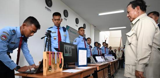 Strategi Besar Presiden Prabowo: Bangun 500 Sekolah Unggulan Demi Kuasai Iptek Global