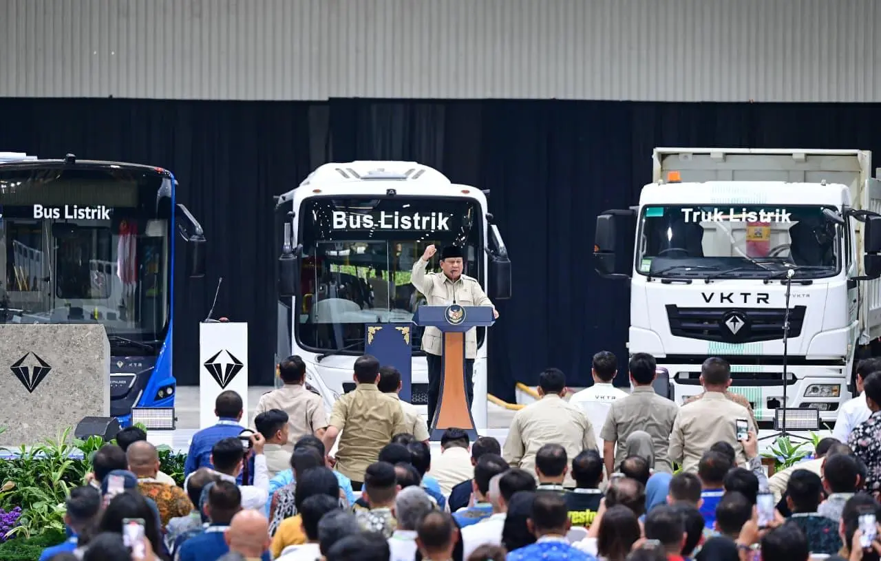 Presiden Prabowo Bangga Lompatan Industri Kendaraan Listrik Nasional, Targetkan Sedan Massal 2028