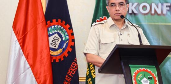 Menaker: Hubungan Industrial Harus Naik Kelas agar Pekerja Tak Tertinggal oleh AI