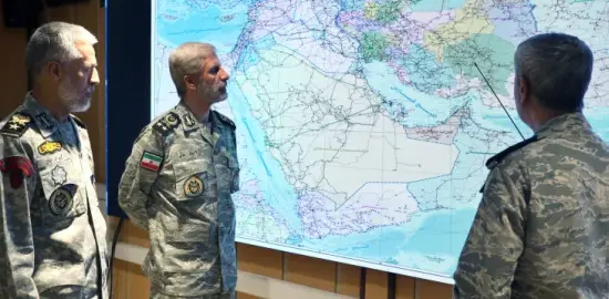 Iran Janji Tanggapi Serangan AS Saat Menyerang Balik Israel