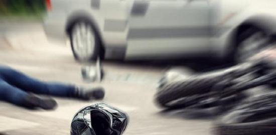 2 Motor Tabrakan di Karawang, 1 Orang Tewas 1 Luka Parah