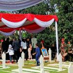 Panglima TNI Memimpin Pemakaman Mayor Zulmi di TMP Cikutra Bandung