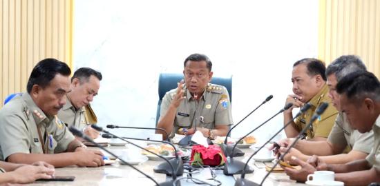 Wali Kota Jakarta Timur Minta OPD Pastikan Penyelesaian Laporan Masyarakat Sesuai SOP