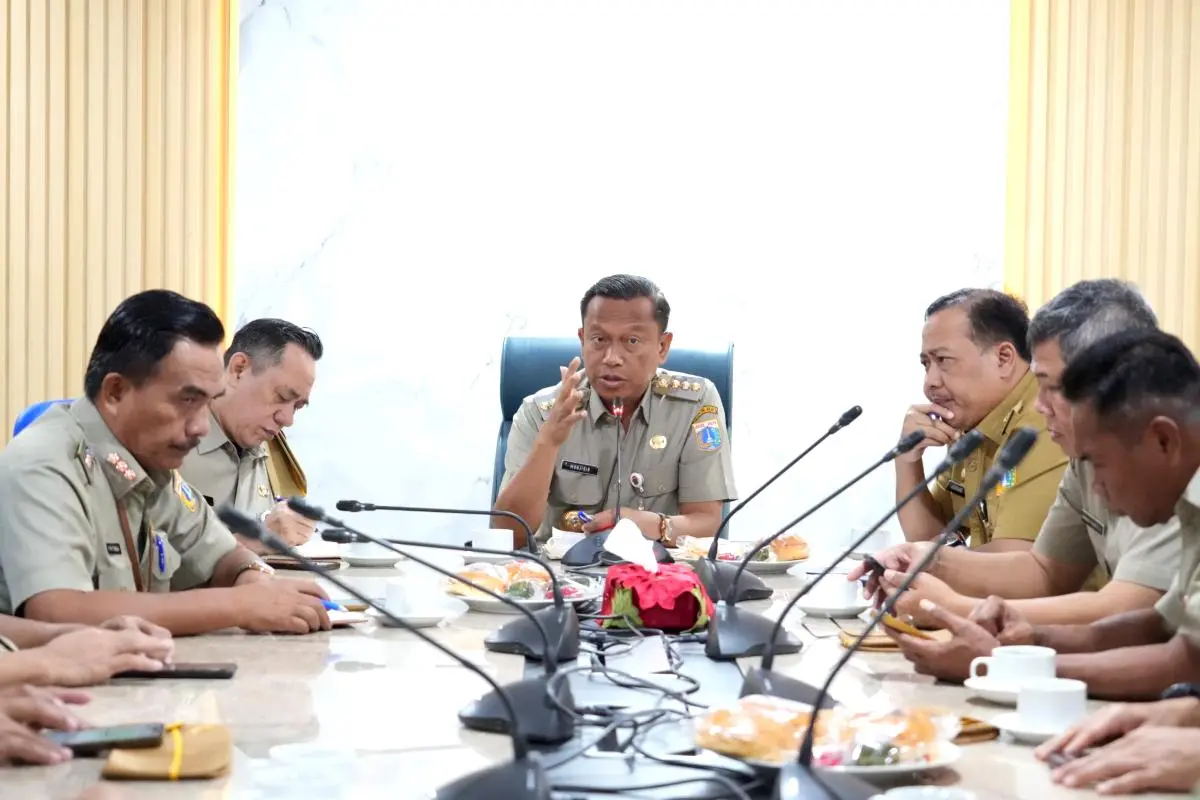 Wali Kota Jakarta Timur Minta OPD Pastikan Penyelesaian Laporan Masyarakat Sesuai SOP