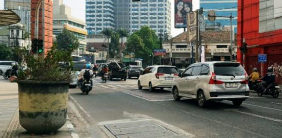 Keselamatan Pengendara Jadi Prioritas, PT BII Intensifkan Pemeriksaan Mainhole di Bandung