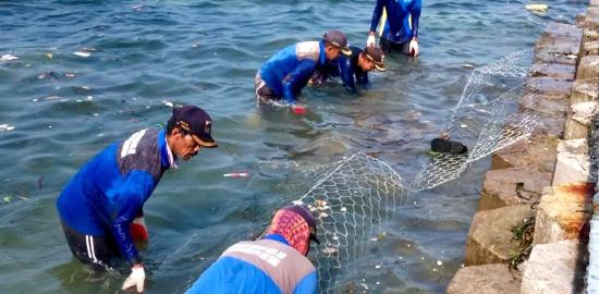Pantai Gusung Klanceng Dipasang Kawat Bronjong