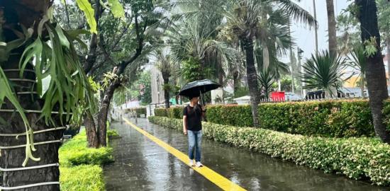 Prakiraan Cuaca Jakarta Hari Ini: Berawan hingga Hujan Sedang