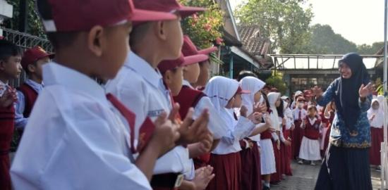 Reformasi Pendidikan Guru Tak Cukup dengan Tambah Lulusan