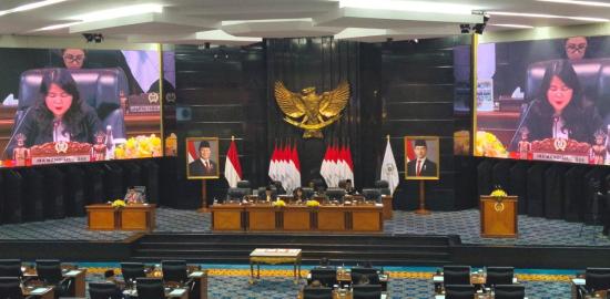 Tok! DPRD DKI Sahkan Raperda Pertanggungjawaban APBD 2025