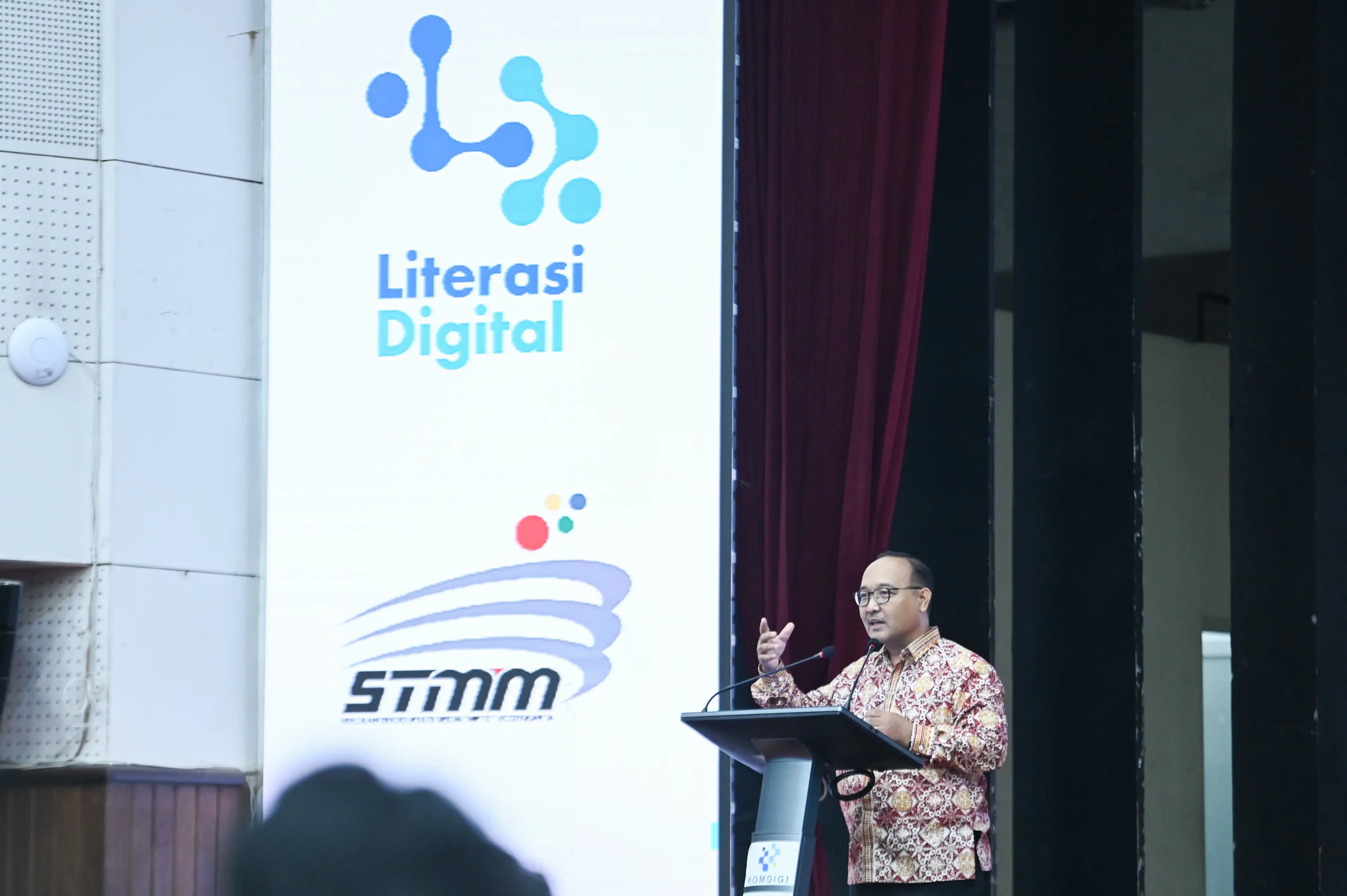 Komdigi Ajak Mahasiswa Dalami Prompt Engineering