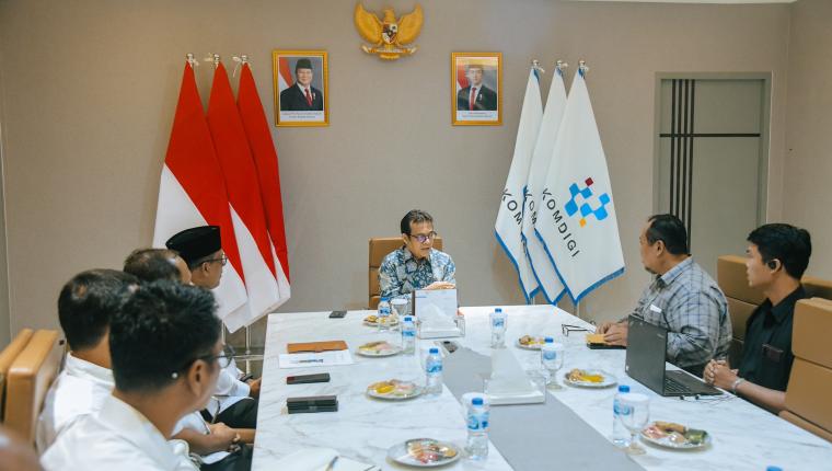 Pemerintah Percepat Akses Digital di Maluku Tengah, SATRIA-1 Siap Mendukung Titik-Titik Kritis