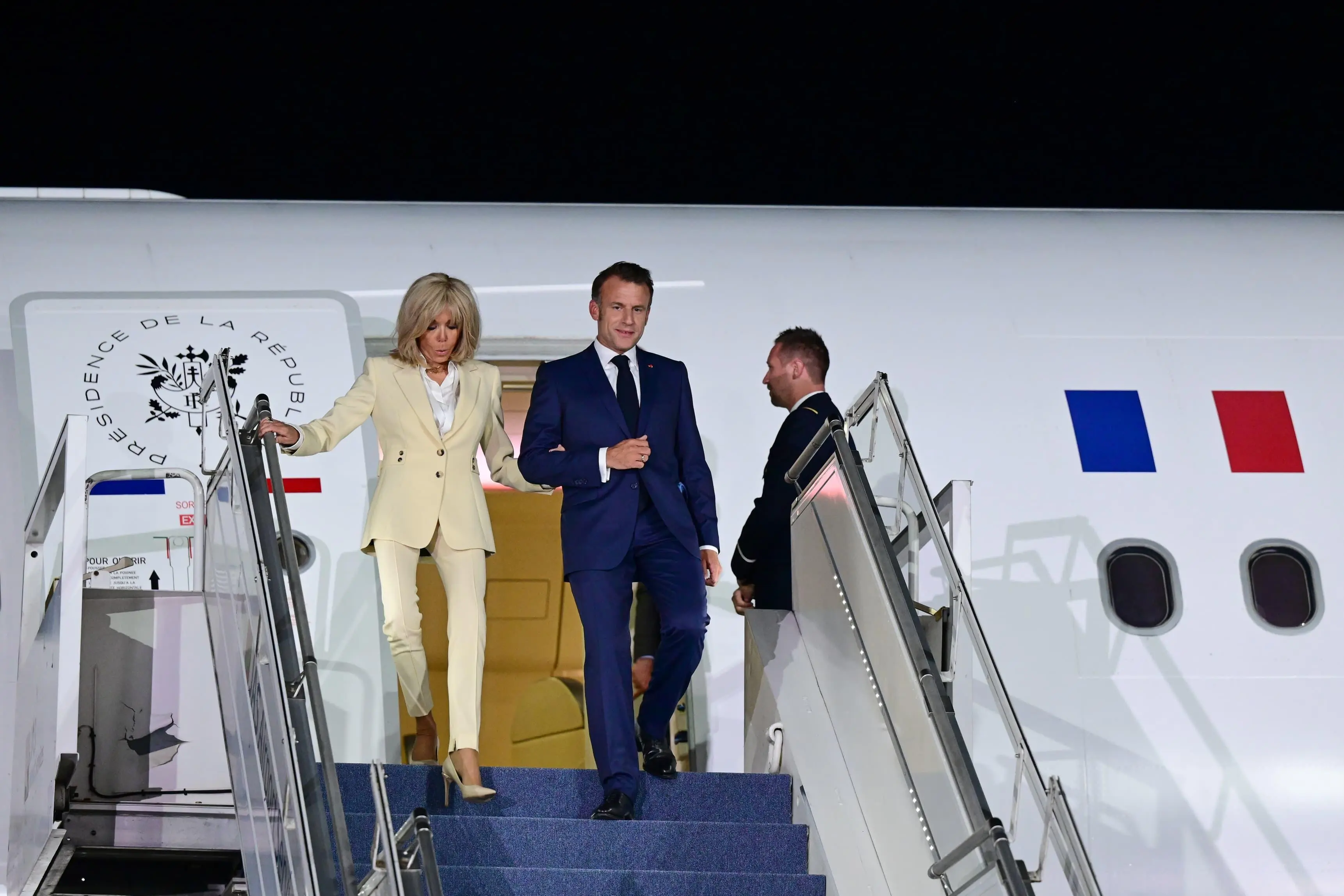 Presiden Macron Tiba di Jakarta, Apresiasi Keindahan Indonesia