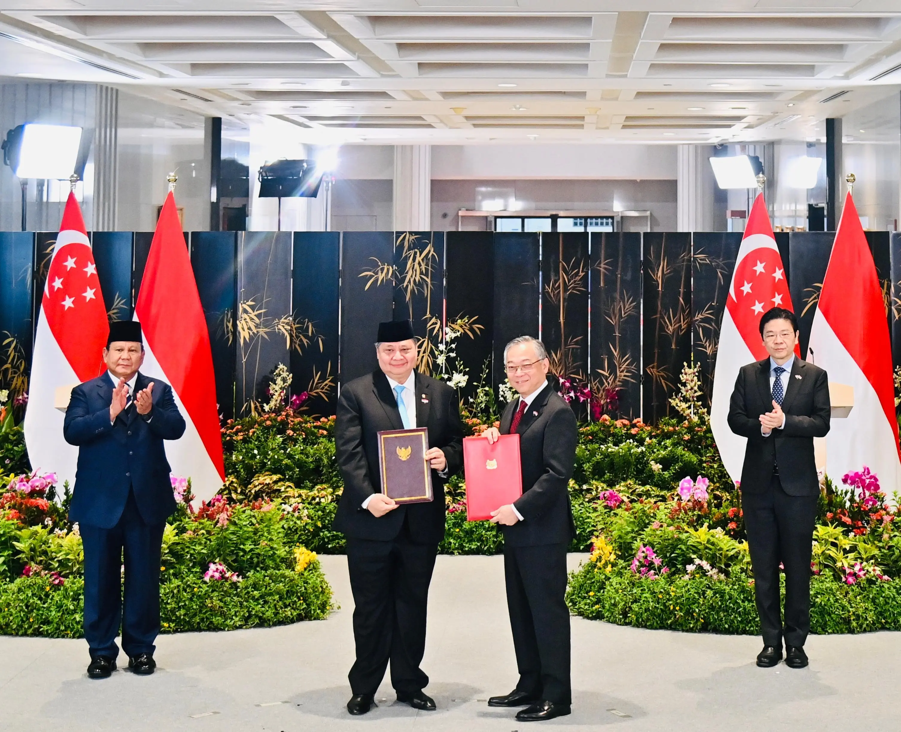 Presiden Prabowo dan PM Wong Saksikan Penandatanganan Sejumlah MoU Strategis Indonesia-Singapura