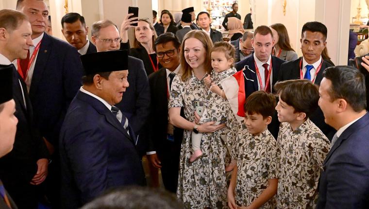 Presiden Prabowo Disambut Diaspora Indonesia di St. Petersburg