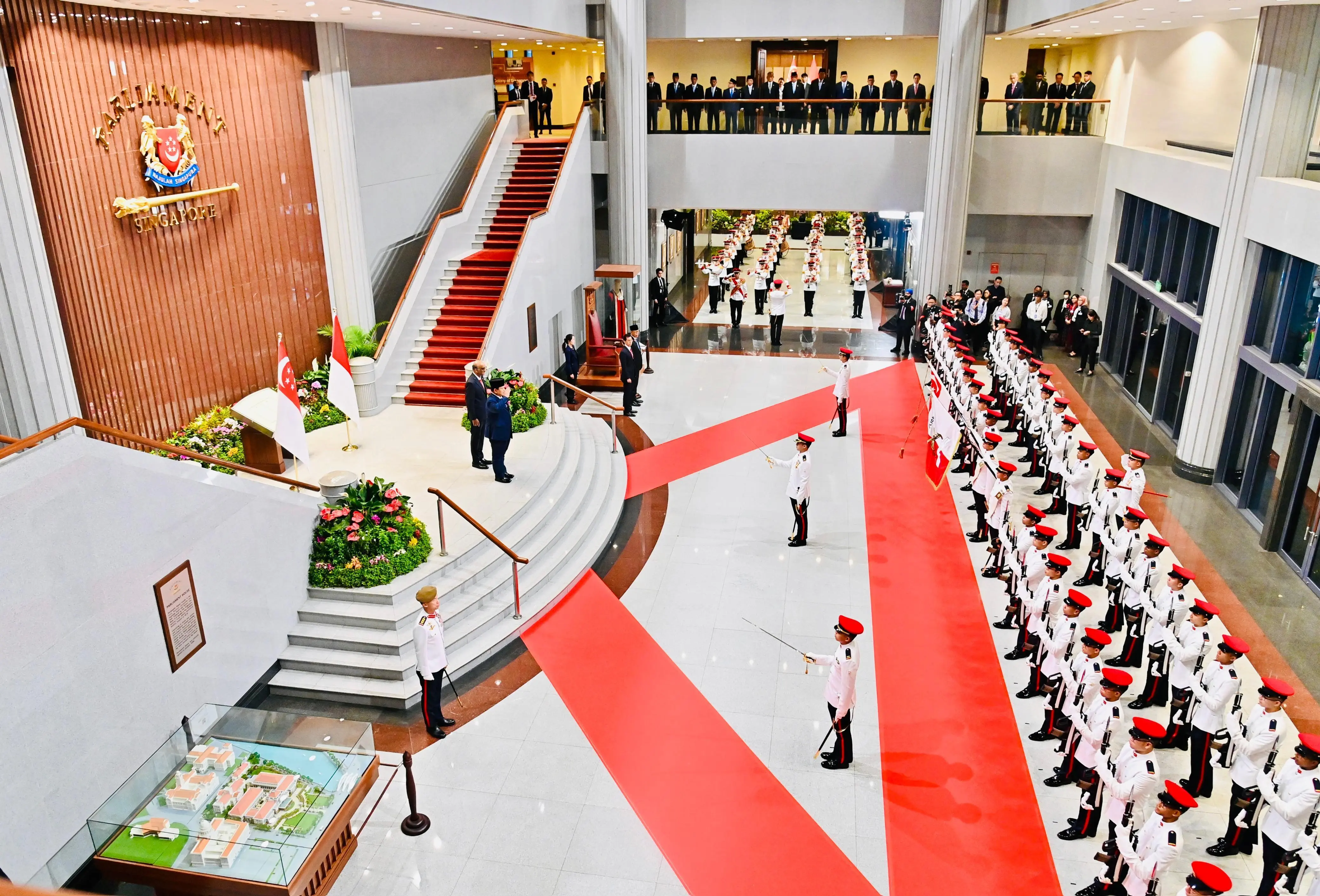 Presiden Prabowo Disambut Upacara Kenegaraan di Parliament House Singapura
