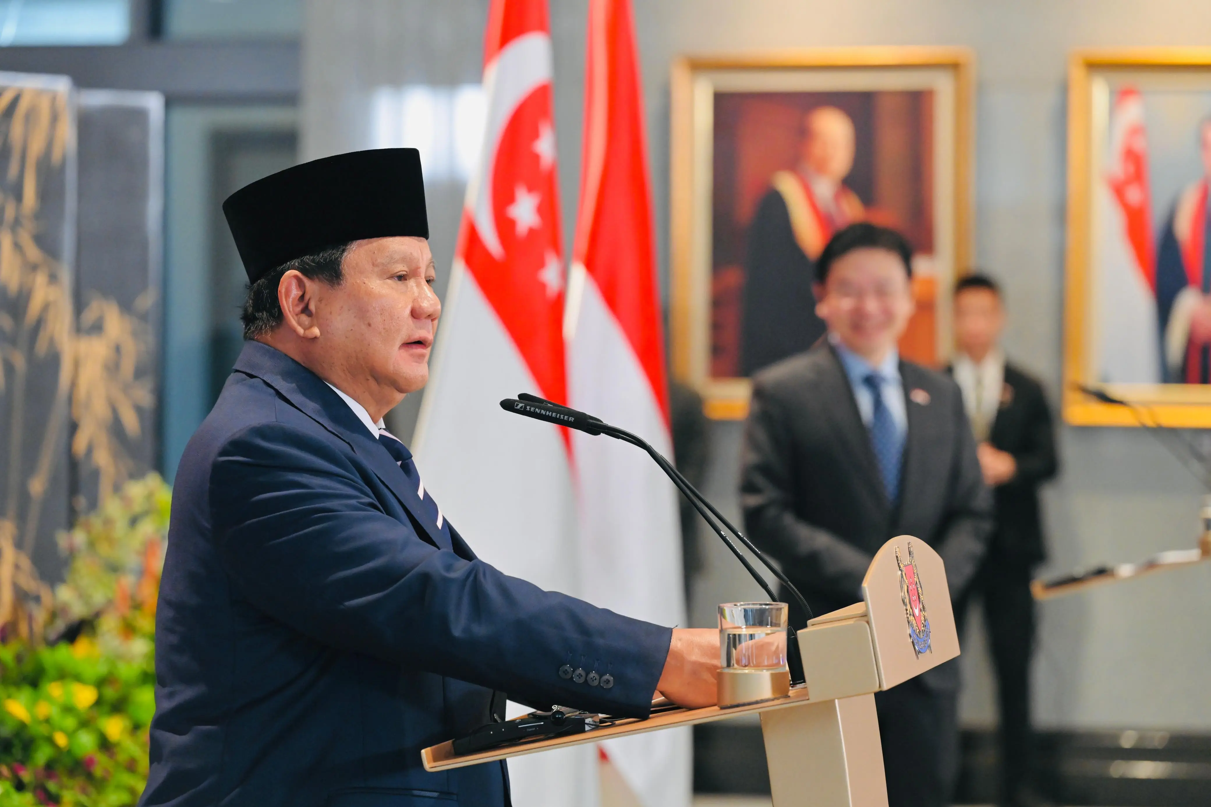 Presiden Prabowo Tegaskan Komitmen Perkuat Kerja Sama dengan Singapura Lewat Leaders’ Retreat Perdana