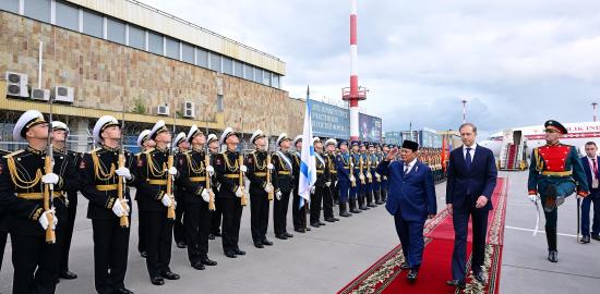 Tiba di St. Petersburg, Presiden Prabowo akan Bertemu Presiden Putin dan Hadiri SPIEF 2025