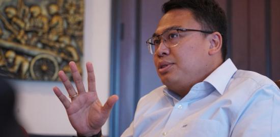 Wamenkomdigi Minta Meta Tutup Grup Penyimpangan dan Ungkap Pelaku