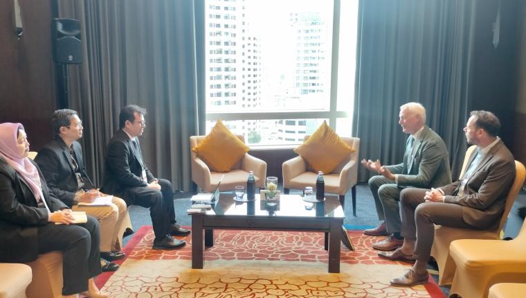 Wamenkomdigi Temui Otoritas AI Belanda Bahas Regulasi dan Kemitraan Strategis