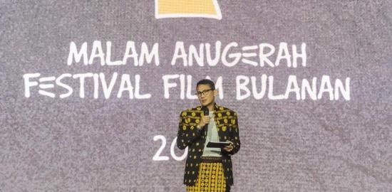Film Romansa di Balik Pagar Akal Raih Penghargaan Film Ide Cerita Terbaik pada Malam Anugerah Festival Bulanan 2023