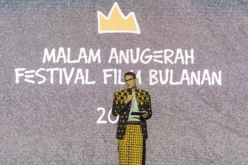 Film Romansa di Balik Pagar Akal Raih Penghargaan Film Ide Cerita Terbaik pada Malam Anugerah Festival Bulanan 2023