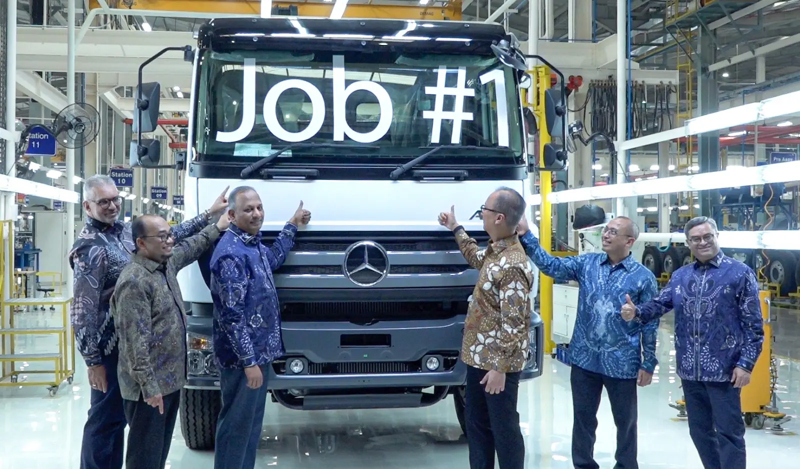 Investasi Otomotif Terus Melaju, Menperin Apresiasi Pabrik Baru Mercedes-Benz di Cikarang